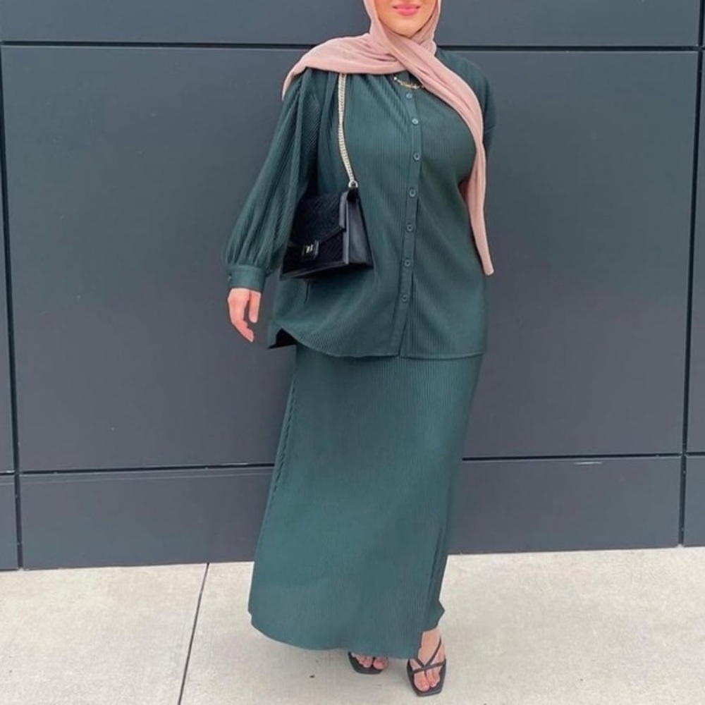 FARES Emerald Green Matching Button Down Shirt Flowy Maxi Skirt Set - Picture 5 of 9
